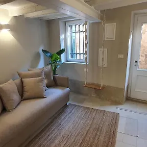 https://dimore-del-borgo-antico-corte-da-lezze.hotelinveneto.com